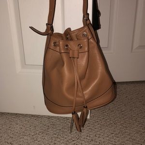 Bucket bag